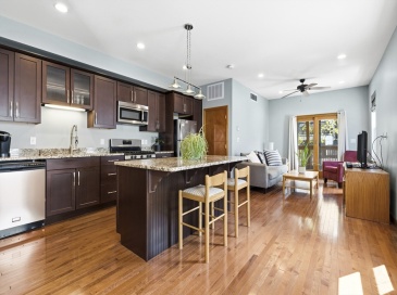 419 E 3rd St, Boston, Massachusetts, 2 Bedrooms Bedrooms, 5 Rooms Rooms,1 BathroomBathrooms,Residential Lease,For Rent,E 3rd St,73555648