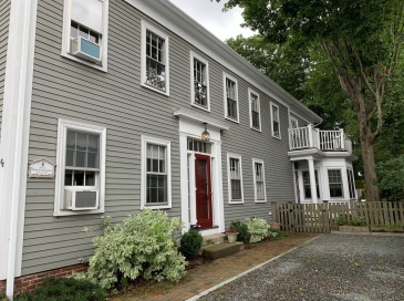 66 Purchase St, Newburyport, Massachusetts, 3 Bedrooms Bedrooms, 7 Rooms Rooms,1.5 BathroomsBathrooms,Residential Lease,For Rent,Purchase St,73555655