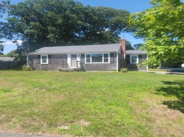 32 Chadwick Ave, Barnstable, Massachusetts, 3 Bedrooms Bedrooms, 6 Rooms Rooms,1 BathroomBathrooms,Residential,For Sale,Chadwick Ave,73555658