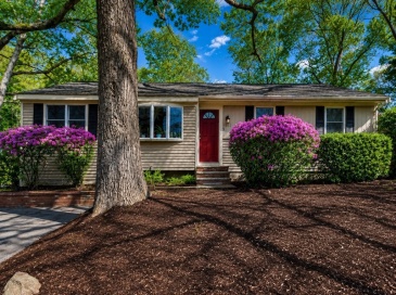332 Massapoag Ave, Sharon, Massachusetts, 3 Bedrooms Bedrooms, 8 Rooms Rooms,2 BathroomsBathrooms,Residential,For Sale,Massapoag Ave,73555617