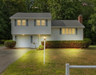 1372 Pleasant St, Brockton, Massachusetts, 3 Bedrooms Bedrooms, 8 Rooms Rooms,2 BathroomsBathrooms,Residential,For Sale,Pleasant St,73555667