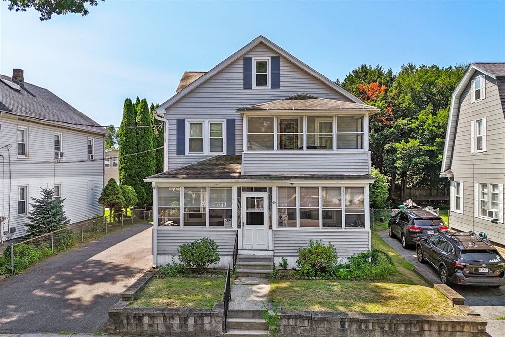 69 Bonner St, Chicopee, Massachusetts, 4 Bedrooms Bedrooms, 10 Rooms Rooms,2 BathroomsBathrooms,Residential Income,For Sale,Bonner St,73555693