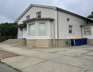 221 Middle St, New Bedford, Massachusetts, 3 Bedrooms Bedrooms, 8 Rooms Rooms,1.5 BathroomsBathrooms,Residential Lease,For Rent,Middle St,73555694