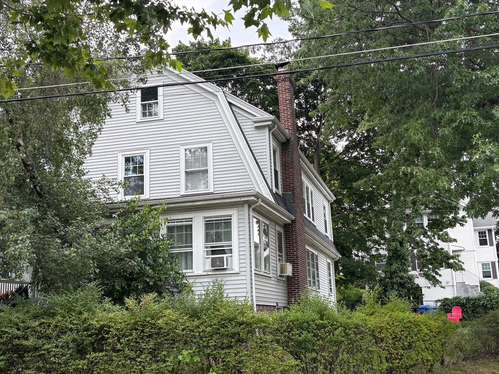541 School, Belmont, Massachusetts, 2 Bedrooms Bedrooms, 5 Rooms Rooms,1 BathroomBathrooms,Residential Lease,For Rent,School,73555697