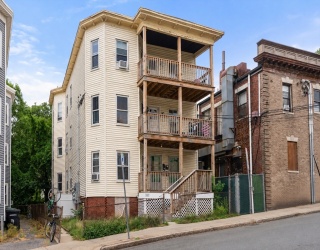 185-187 Lowell Street, Somerville, Massachusetts, 6 Bedrooms Bedrooms, 16 Rooms Rooms,6 BathroomsBathrooms,Residential Income,For Sale,Lowell Street,73555712