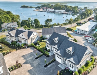 533 Woods Hole Road, Falmouth, Massachusetts, 3 Bedrooms Bedrooms, 7 Rooms Rooms,3.5 BathroomsBathrooms,Residential,For Sale,Woods Hole Road,73555686