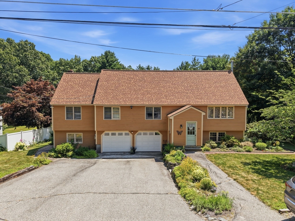 47 Collins Rd, Northborough, Massachusetts, 5 Bedrooms Bedrooms, 11 Rooms Rooms,2.5 BathroomsBathrooms,Residential,For Sale,Collins Rd,73555699