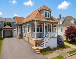 109 Stephen St, Dartmouth, Massachusetts, 2 Bedrooms Bedrooms, 6 Rooms Rooms,2 BathroomsBathrooms,Residential,For Sale,Stephen St,73555724