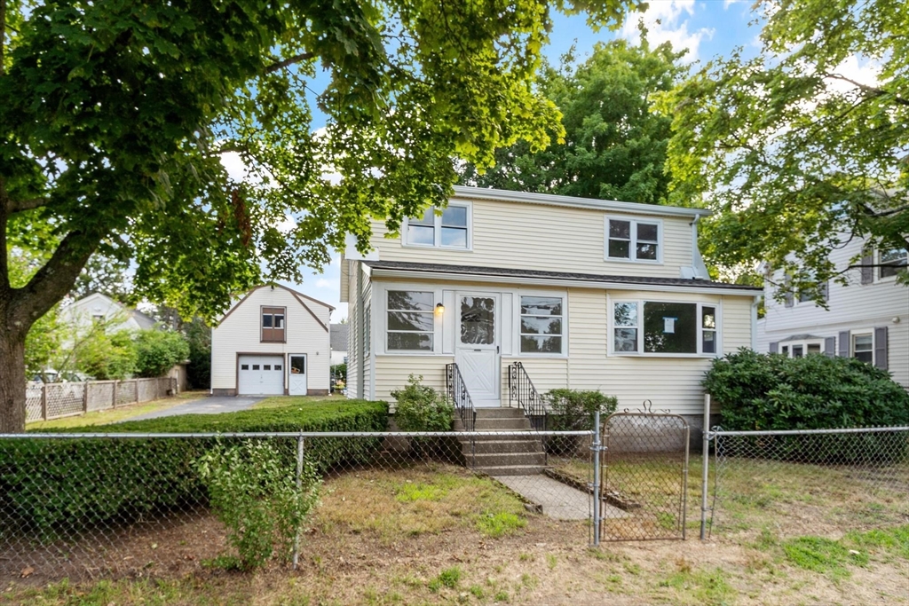 30 Hooper Rd, Dedham, Massachusetts, 4 Bedrooms Bedrooms, 11 Rooms Rooms,2 BathroomsBathrooms,Residential,For Sale,Hooper Rd,73555757