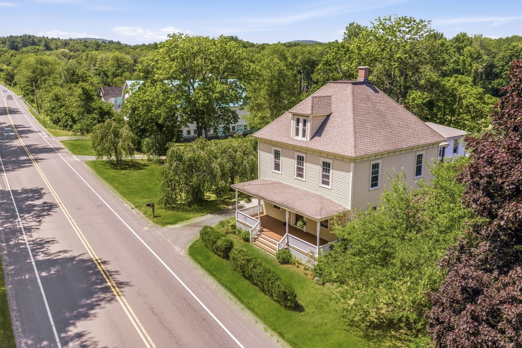 417 Westhampton Rd, Northampton, Massachusetts, 7 Bedrooms Bedrooms, 15 Rooms Rooms,3 BathroomsBathrooms,Residential Income,For Sale,Westhampton Rd,73555754