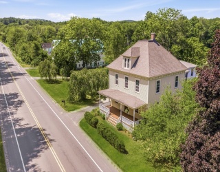 417 Westhampton Rd, Northampton, Massachusetts, 7 Bedrooms Bedrooms, 15 Rooms Rooms,3 BathroomsBathrooms,Residential Income,For Sale,Westhampton Rd,73555754