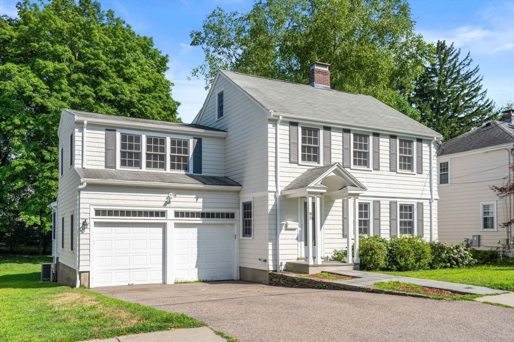 82 Allen Avenue, Newton, Massachusetts, 5 Bedrooms Bedrooms, 10 Rooms Rooms,3 BathroomsBathrooms,Residential Lease,For Rent,Allen Avenue,73555673