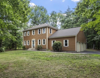 22 Woodland Drive, Westminster, Massachusetts, 4 Bedrooms Bedrooms, 7 Rooms Rooms,3.5 BathroomsBathrooms,Residential,For Sale,Woodland Drive,73555782