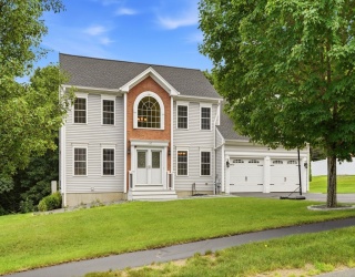 147 Roosevelt St, Fitchburg, Massachusetts, 3 Bedrooms Bedrooms, 7 Rooms Rooms,2.5 BathroomsBathrooms,Residential,For Sale,Roosevelt St,73555792