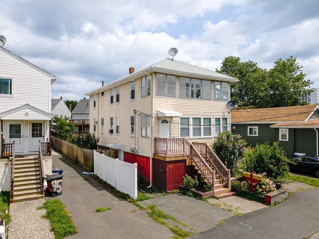 67 Neponset St, Revere, Massachusetts, 4 Bedrooms Bedrooms, 10 Rooms Rooms,2 BathroomsBathrooms,Residential Income,For Sale,Neponset St,73555748