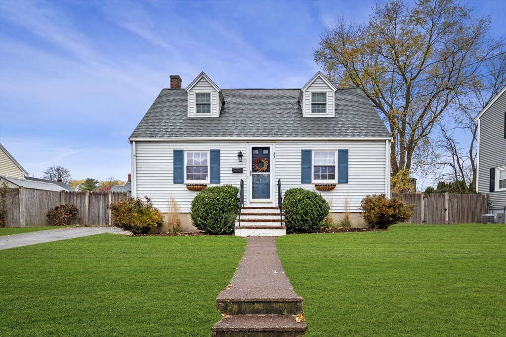 33 Jordan St, Beverly, Massachusetts, 3 Bedrooms Bedrooms, 6 Rooms Rooms,2 BathroomsBathrooms,Residential,For Sale,Jordan St,73554032