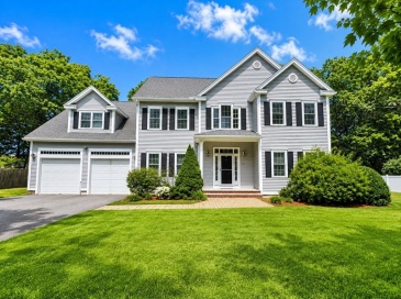 20 Coolidge Ave, Norwood, Massachusetts, 4 Bedrooms Bedrooms, 8 Rooms Rooms,2.5 BathroomsBathrooms,Residential,For Sale,Coolidge Ave,73555797