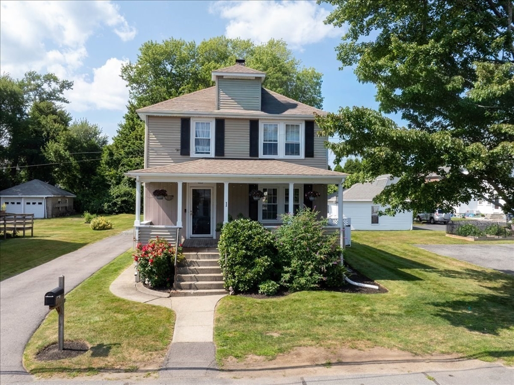 1 Richmond Ave, Milford, Massachusetts, 2 Bedrooms Bedrooms, 5 Rooms Rooms,1.5 BathroomsBathrooms,Residential,For Sale,Richmond Ave,73555800