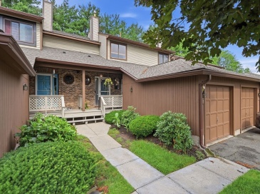 13 Ash Ln, Agawam, Massachusetts, 2 Bedrooms Bedrooms, 5 Rooms Rooms,2.5 BathroomsBathrooms,Residential,For Sale,Ash Ln,73555601