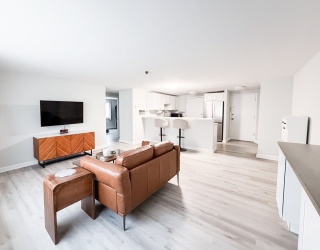 215 Winter Street, Weymouth, Massachusetts, 2 Bedrooms Bedrooms, 4 Rooms Rooms,1 BathroomBathrooms,Residential Lease,For Rent,Winter Street,73555623