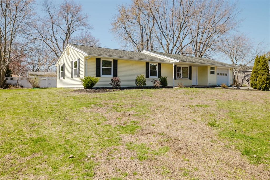 125 Temi Rd, Bellingham, Massachusetts, 3 Bedrooms Bedrooms, 6 Rooms Rooms,1.5 BathroomsBathrooms,Residential Lease,For Rent,Temi Rd,73555624