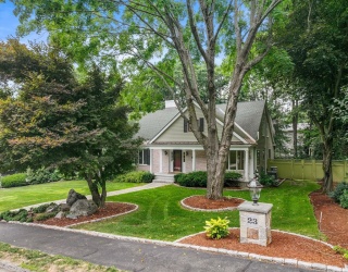 23 Bellevue, Wellesley, Massachusetts, 5 Bedrooms Bedrooms, 10 Rooms Rooms,4.5 BathroomsBathrooms,Residential,For Sale,Bellevue,73555589