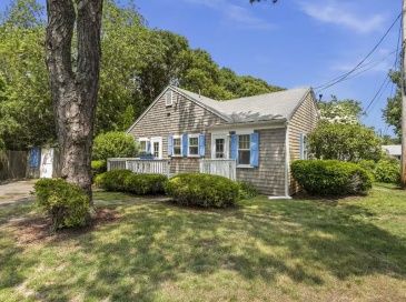 230 Gosnold, Barnstable, Massachusetts, 3 Bedrooms Bedrooms, 8 Rooms Rooms,3 BathroomsBathrooms,Residential,For Sale,Gosnold,73555627 230 Gosnold, Barnstable, Massachusetts, 3 Bedrooms Bedrooms, 8 Rooms Rooms,3 BathroomsBathrooms,Residential,For Sale,Gosnold,73555627