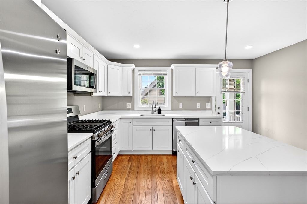 24 Crest Ave, Revere, Massachusetts, 4 Bedrooms Bedrooms, 7 Rooms Rooms,2 BathroomsBathrooms,Residential Lease,For Rent,Crest Ave,73510817