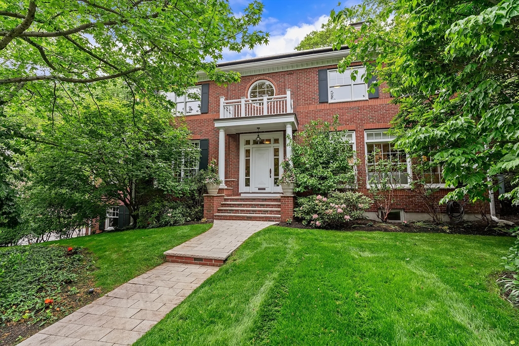 171 Hobart Road, Newton, Massachusetts, 5 Bedrooms Bedrooms, 12 Rooms Rooms,4.5 BathroomsBathrooms,Residential,For Sale,Hobart Road,73524173