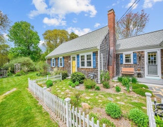 24 Acorn Dr, Barnstable, Massachusetts, 3 Bedrooms Bedrooms, 7 Rooms Rooms,2 BathroomsBathrooms,Residential,For Sale,Acorn Dr,73520987