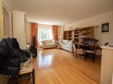 22 Chestnut Place, Brookline, Massachusetts, 2 Bedrooms Bedrooms, 7 Rooms Rooms,2 BathroomsBathrooms,Residential Lease,For Rent,Chestnut Place,73535537 22 Chestnut Place, Brookline, Massachusetts, 2 Bedrooms Bedrooms, 7 Rooms Rooms,2 BathroomsBathrooms,Residential Lease,For Rent,Chestnut Place,73535537