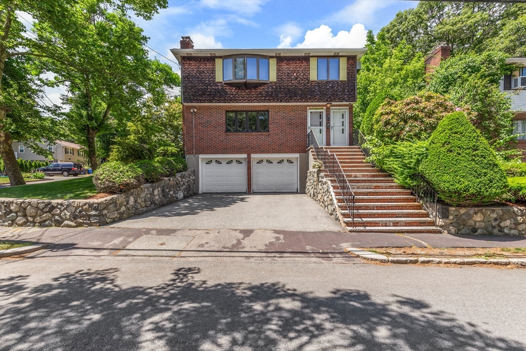 91 Williams St, Arlington, Massachusetts, 3 Bedrooms Bedrooms, 7 Rooms Rooms,2 BathroomsBathrooms,Residential Lease,For Rent,Williams St,73546313