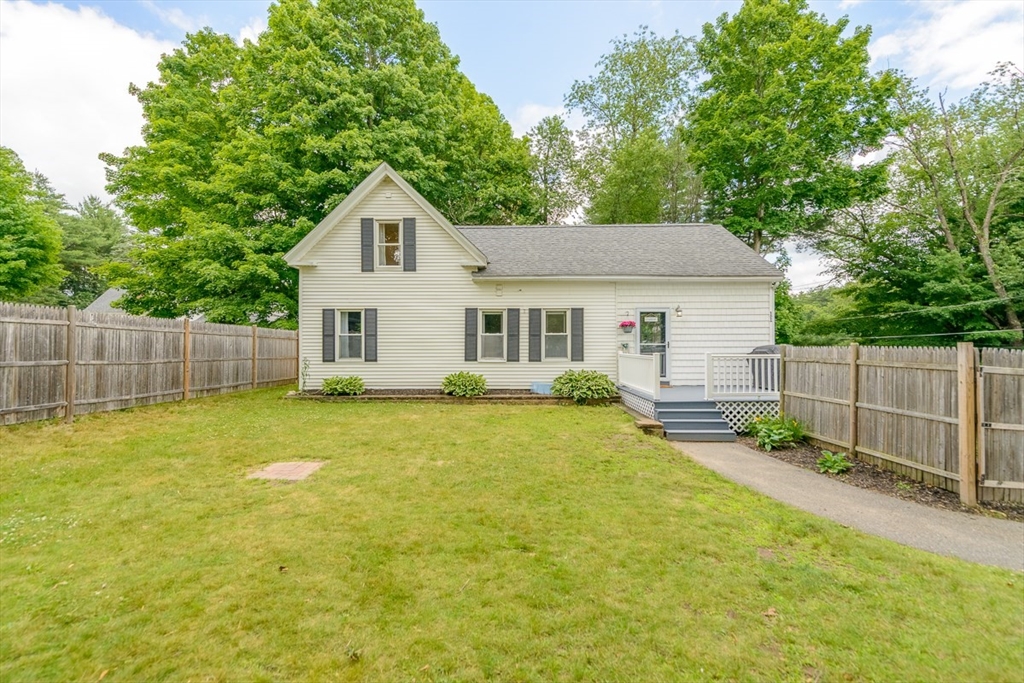 11 Province St, Pepperell, Massachusetts, 3 Bedrooms Bedrooms, 6 Rooms Rooms,1.5 BathroomsBathrooms,Residential,For Sale,Province St,73543414
