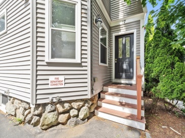 17 Robbins St, Waltham, Massachusetts, 1 Bedroom Bedrooms, 3 Rooms Rooms,1 BathroomBathrooms,Residential,For Sale,Robbins St,73525901 17 Robbins St, Waltham, Massachusetts, 1 Bedroom Bedrooms, 3 Rooms Rooms,1 BathroomBathrooms,Residential,For Sale,Robbins St,73525901