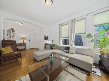 1666 Commonwealth Ave, Boston, Massachusetts, 1 Bedroom Bedrooms, 3 Rooms Rooms,1 BathroomBathrooms,Residential,For Sale,Commonwealth Ave,73529016