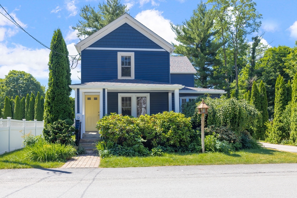 13 Avon St, Natick, Massachusetts, 3 Bedrooms Bedrooms, 8 Rooms Rooms,3 BathroomsBathrooms,Residential,For Sale,Avon St,73541598