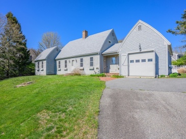 181 Elliott Rd, Barnstable, Massachusetts, 3 Bedrooms Bedrooms, 7 Rooms Rooms,2.5 BathroomsBathrooms,Residential,For Sale,Elliott Rd,73513564