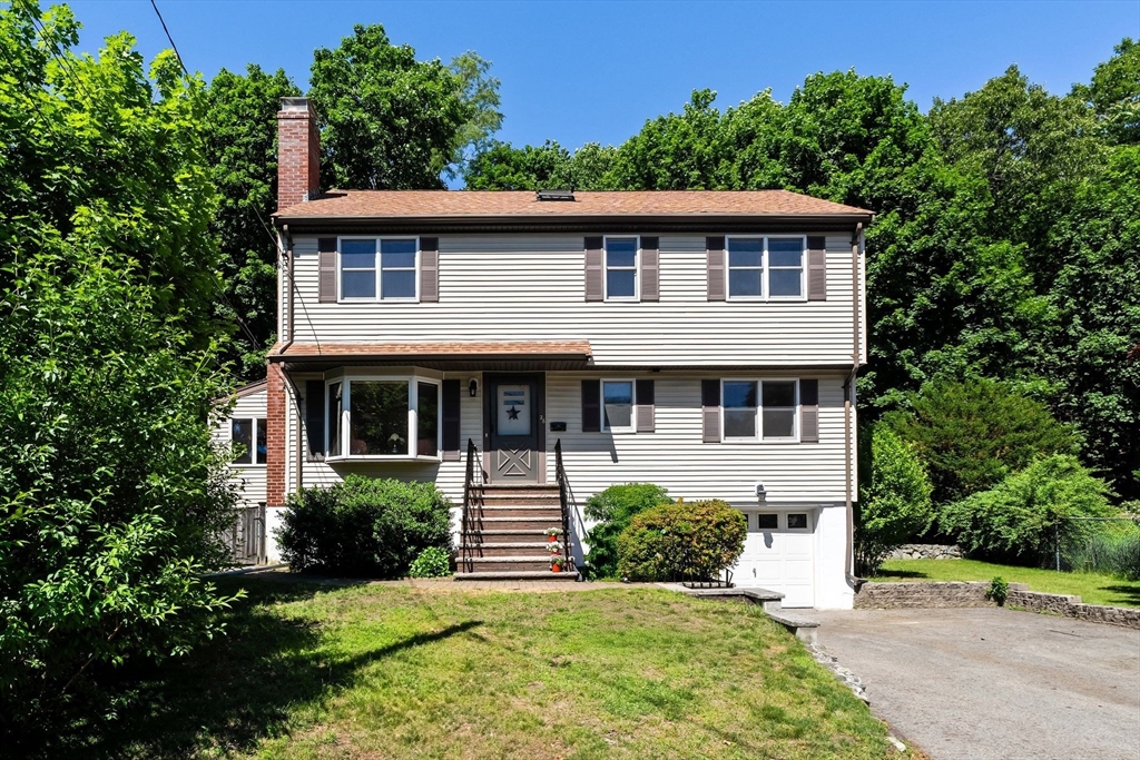 26 Lawrence Ln, Arlington, Massachusetts, 4 Bedrooms Bedrooms, 10 Rooms Rooms,3 BathroomsBathrooms,Residential,For Sale,Lawrence Ln,73533959