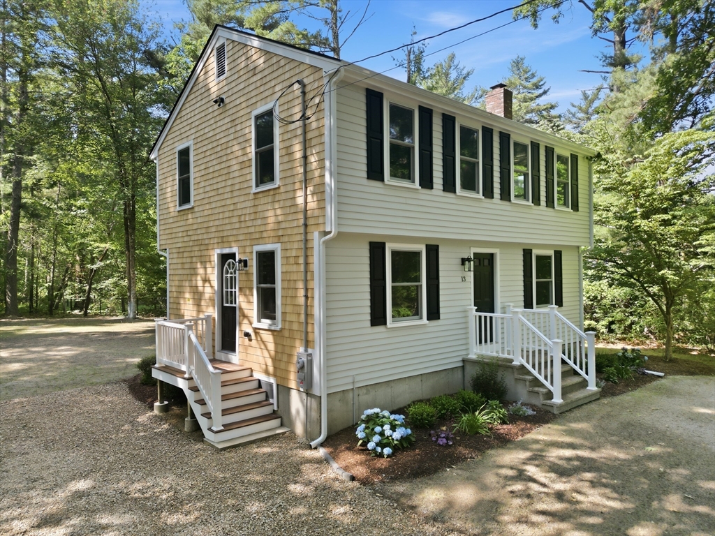 13 Craig St, Carver, Massachusetts, 3 Bedrooms Bedrooms, 7 Rooms Rooms,1.5 BathroomsBathrooms,Residential,For Sale,Craig St,73535385