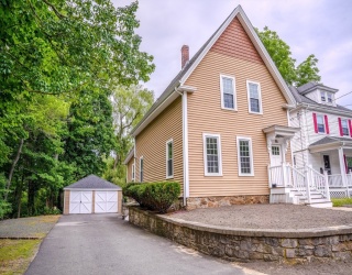 32 Dale St, Franklin, Massachusetts, 4 Bedrooms Bedrooms, 6 Rooms Rooms,2 BathroomsBathrooms,Residential,For Sale,Dale St,73540045