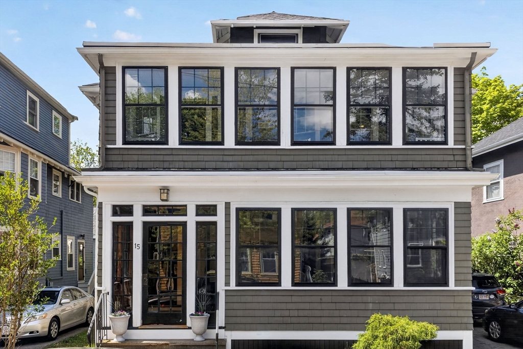 15 Kingsboro Park, Boston, Massachusetts, 3 Bedrooms Bedrooms, 7 Rooms Rooms,1 BathroomBathrooms,Residential,For Sale,Kingsboro Park,73517437