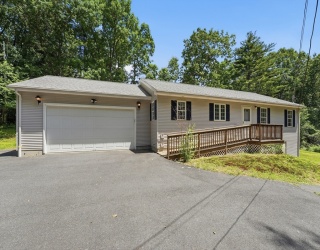 22 Sczygiel Rd, Ware, Massachusetts, 3 Bedrooms Bedrooms, 5 Rooms Rooms,2 BathroomsBathrooms,Residential,For Sale,Sczygiel Rd,73536501