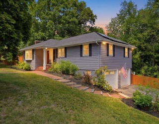 5 Stanford Dr, Westwood, Massachusetts, 3 Bedrooms Bedrooms, 9 Rooms Rooms,2 BathroomsBathrooms,Residential,For Sale,Stanford Dr,73537798