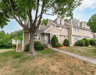 87 Merrimack Meadows Ln, Tewksbury, Massachusetts, 3 Bedrooms Bedrooms, 6 Rooms Rooms,2 BathroomsBathrooms,Residential,For Sale,Merrimack Meadows Ln,73555846