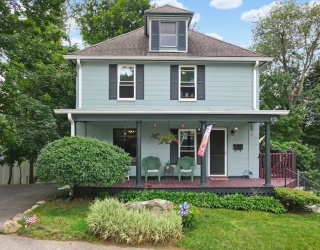 36 Laurier St, Worcester, Massachusetts, 4 Bedrooms Bedrooms, 7 Rooms Rooms,2 BathroomsBathrooms,Residential,For Sale,Laurier St,73555818