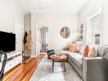 291 West 3rd Street, Boston, Massachusetts, 1 Bedroom Bedrooms, 4 Rooms Rooms,1 BathroomBathrooms,Residential Lease,For Rent,West 3rd Street,73555837 291 West 3rd Street, Boston, Massachusetts, 1 Bedroom Bedrooms, 4 Rooms Rooms,1 BathroomBathrooms,Residential Lease,For Rent,West 3rd Street,73555837