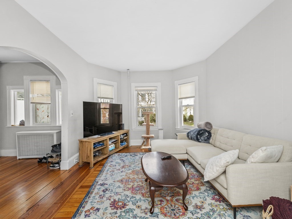 28 Magnolia Street, Arlington, Massachusetts, 2 Bedrooms Bedrooms, 5 Rooms Rooms,1 BathroomBathrooms,Residential Lease,For Rent,Magnolia Street,73555876