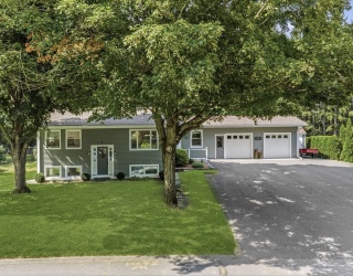 6 W Park Dr, Easthampton, Massachusetts, 3 Bedrooms Bedrooms, 7 Rooms Rooms,3 BathroomsBathrooms,Residential,For Sale,W Park Dr,73555873
