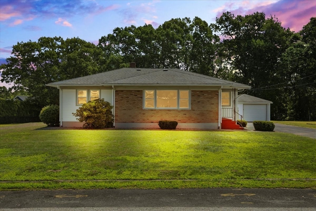 60 Sunhill Road, Taunton, Massachusetts, 3 Bedrooms Bedrooms, 5 Rooms Rooms,1 BathroomBathrooms,Residential,For Sale,Sunhill Road,73555881