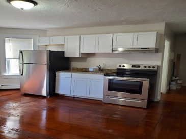 870 Moody, Waltham, Massachusetts, 2 Bedrooms Bedrooms, 5 Rooms Rooms,1 BathroomBathrooms,Residential Lease,For Rent,Moody,73555874
